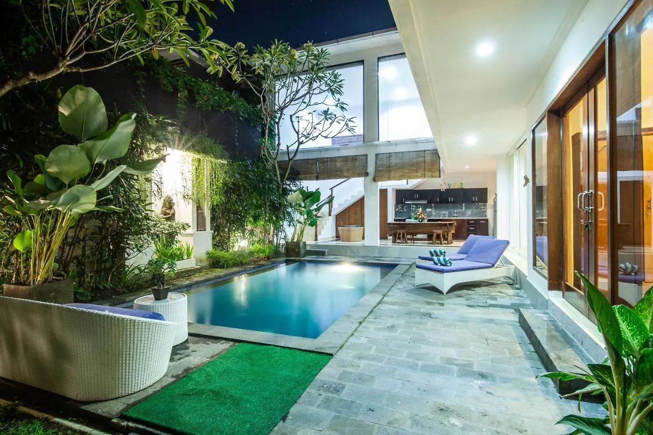 3-Br Private Pool Villa Kayu Aya Seminyak Walk To Beach 0*,  Indonézia